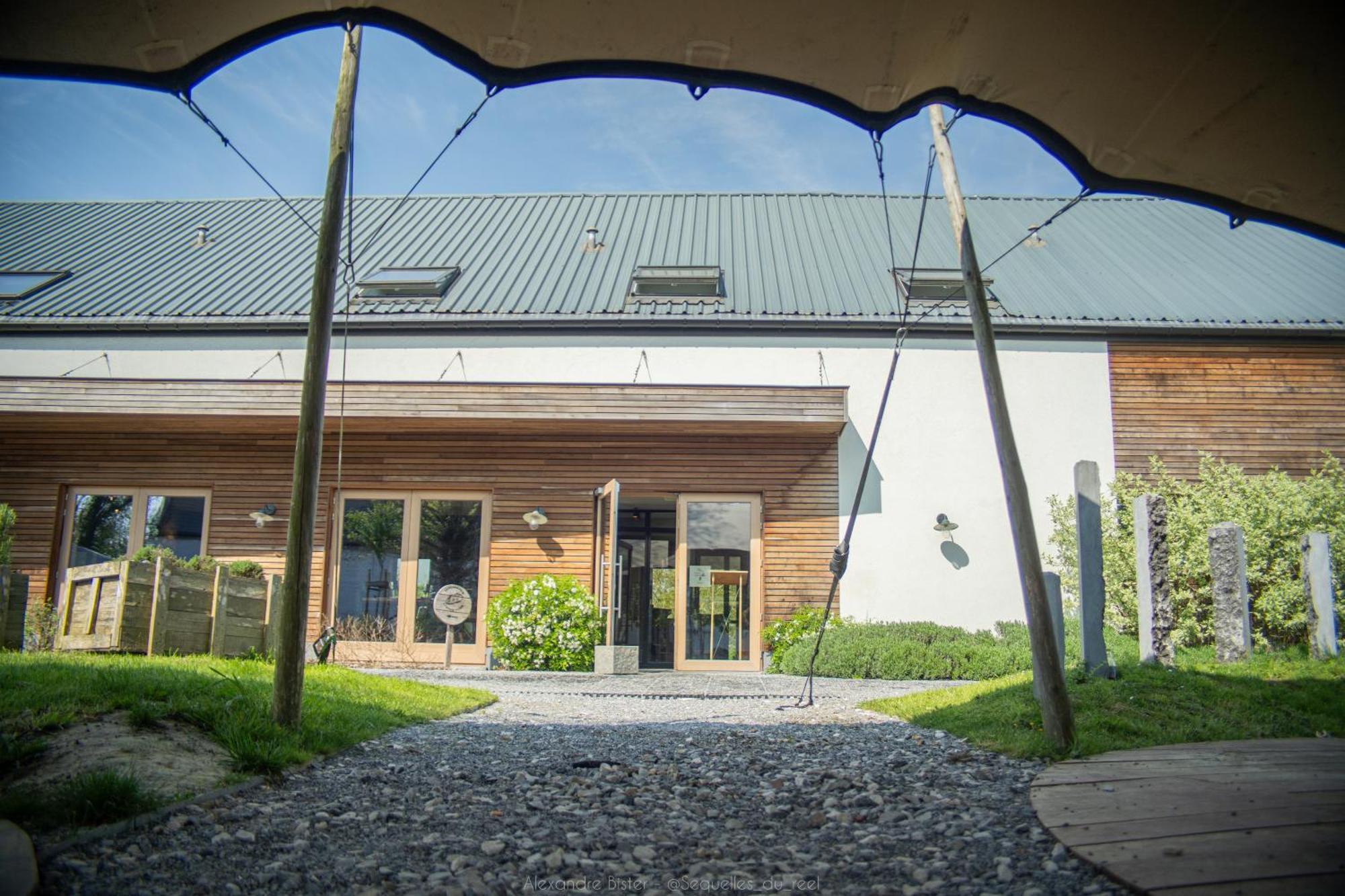 Hors-Champs Hotel Gembloers Buitenkant foto